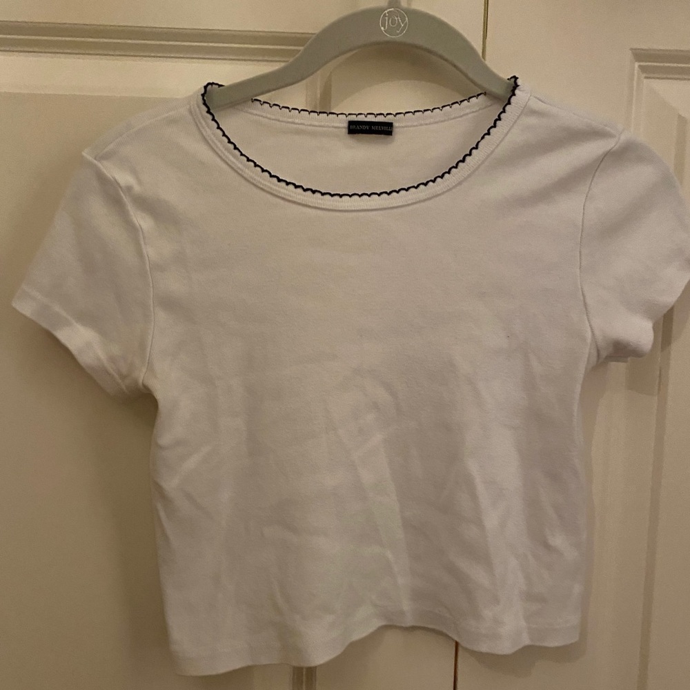 Brandy Melville crop top